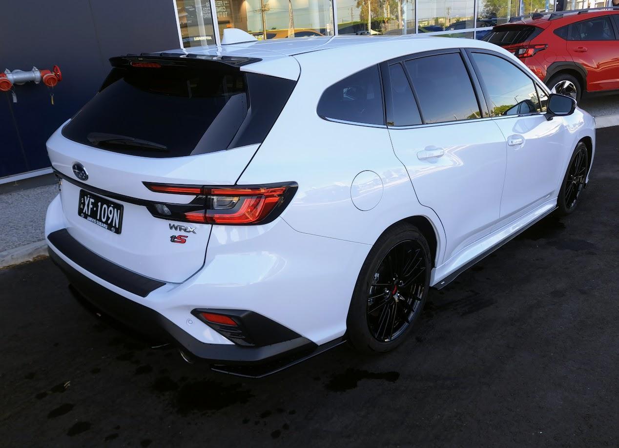 2025 Subaru WRX tS — photo 11