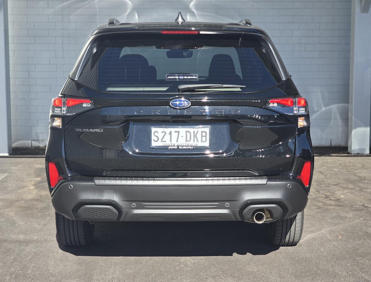 2025 Subaru Forester Touring — photo 5