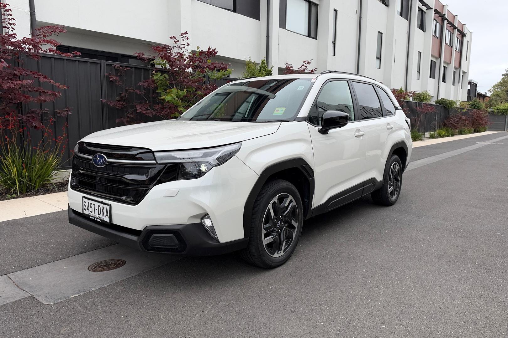 2025 Subaru Forester Touring — photo 5