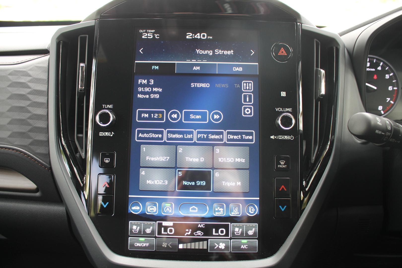 2025 Subaru Forester Touring — photo 12