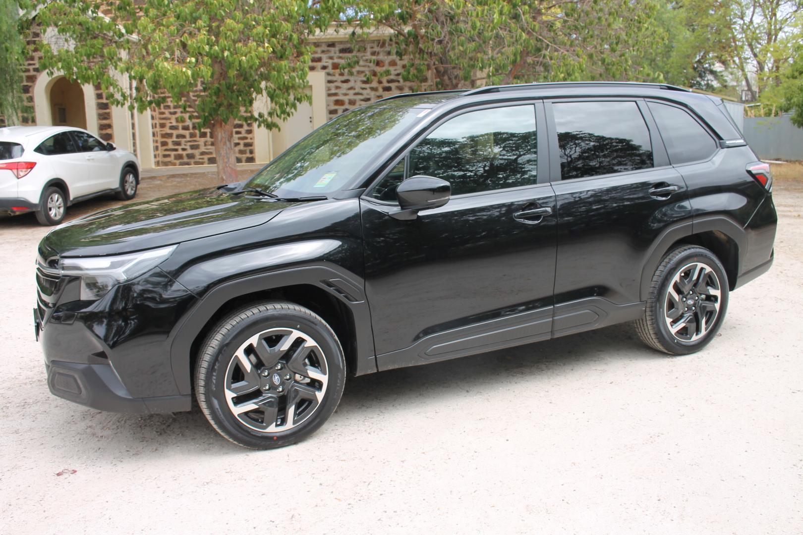 2025 Subaru Forester Touring — photo 22