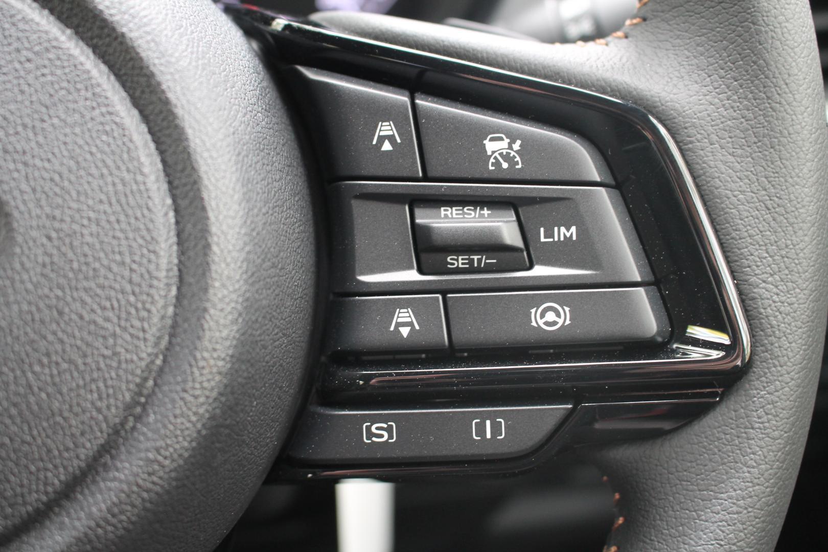 2025 Subaru Forester Touring — photo 9