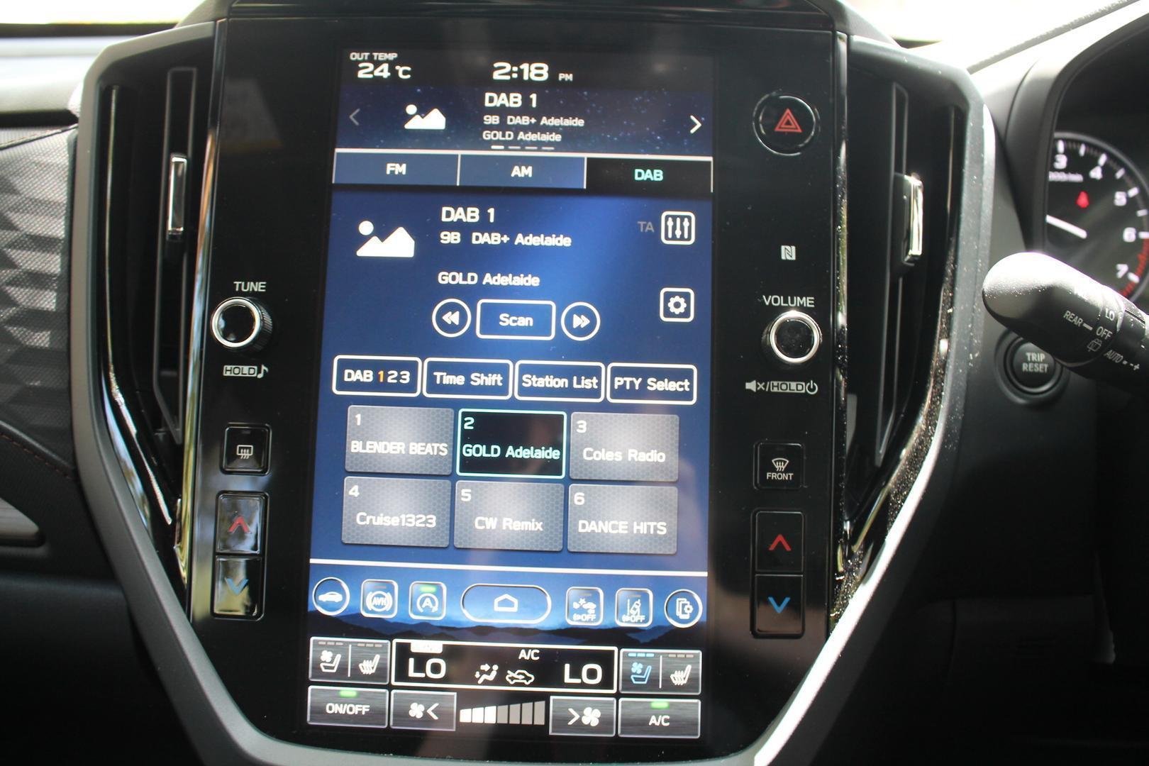 2025 Subaru Forester Touring — photo 12