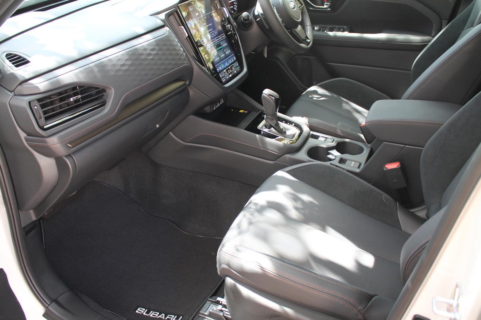 2025 Subaru Forester Touring — photo 15