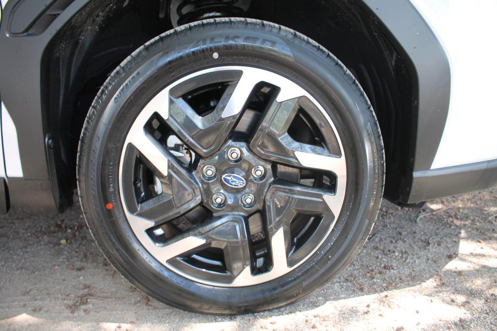 2025 Subaru Forester Touring — photo 18