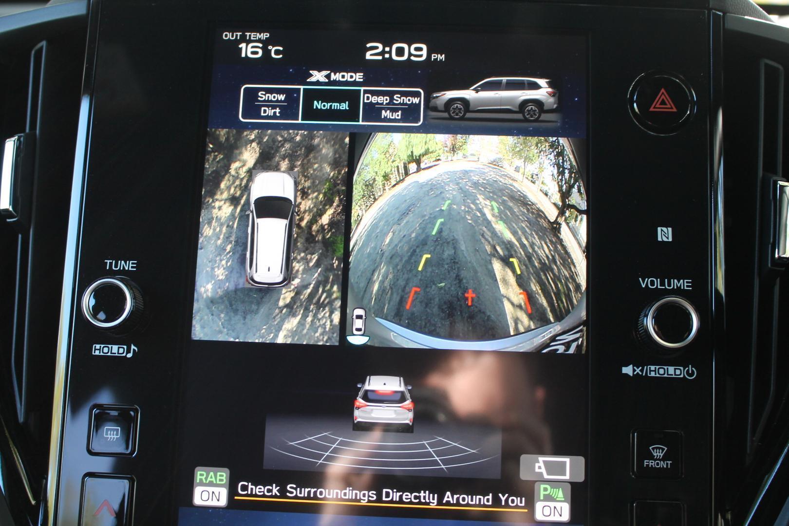 2025 Subaru Forester Hybrid Touring — photo 12