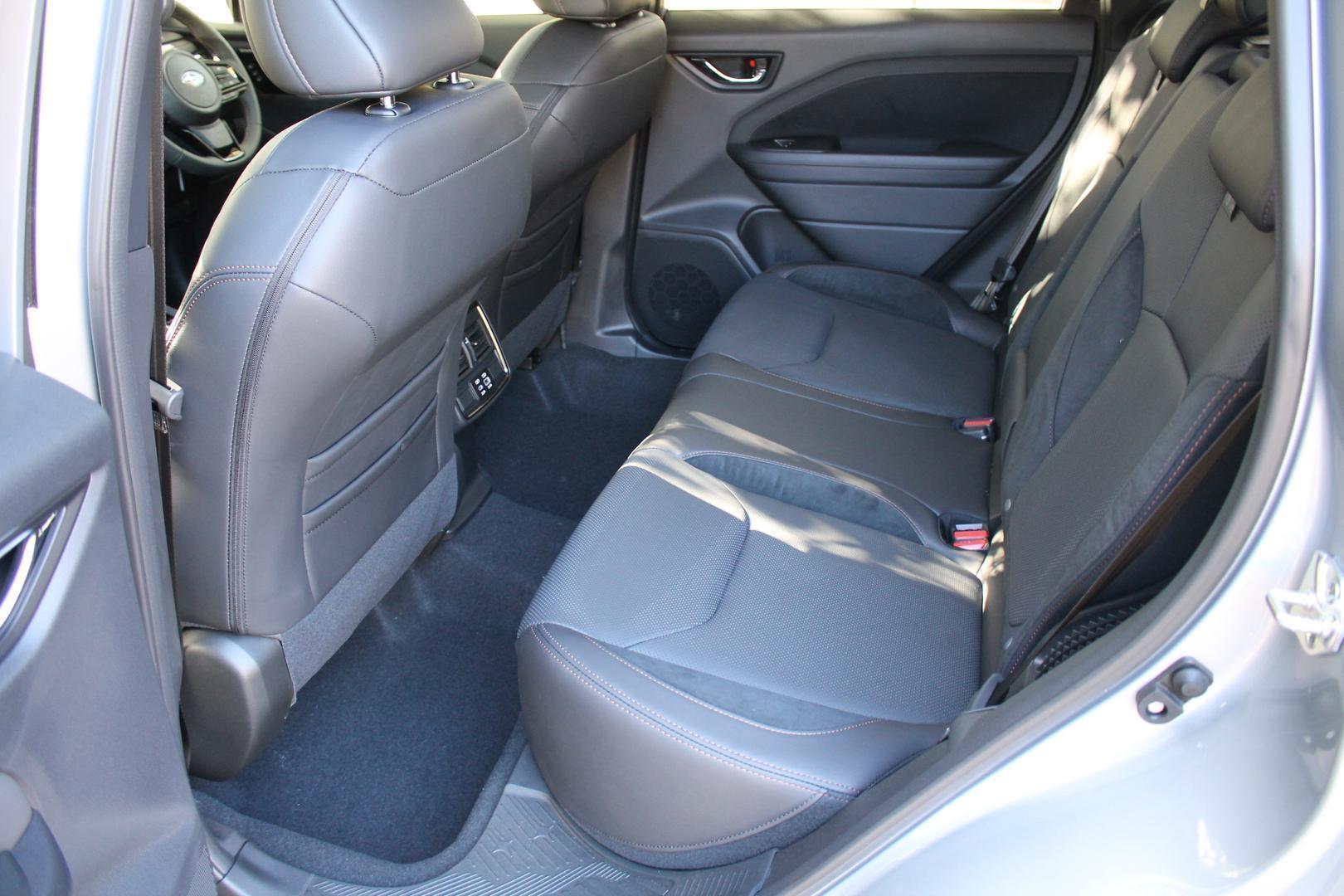 2025 Subaru Forester Hybrid Touring — photo 16