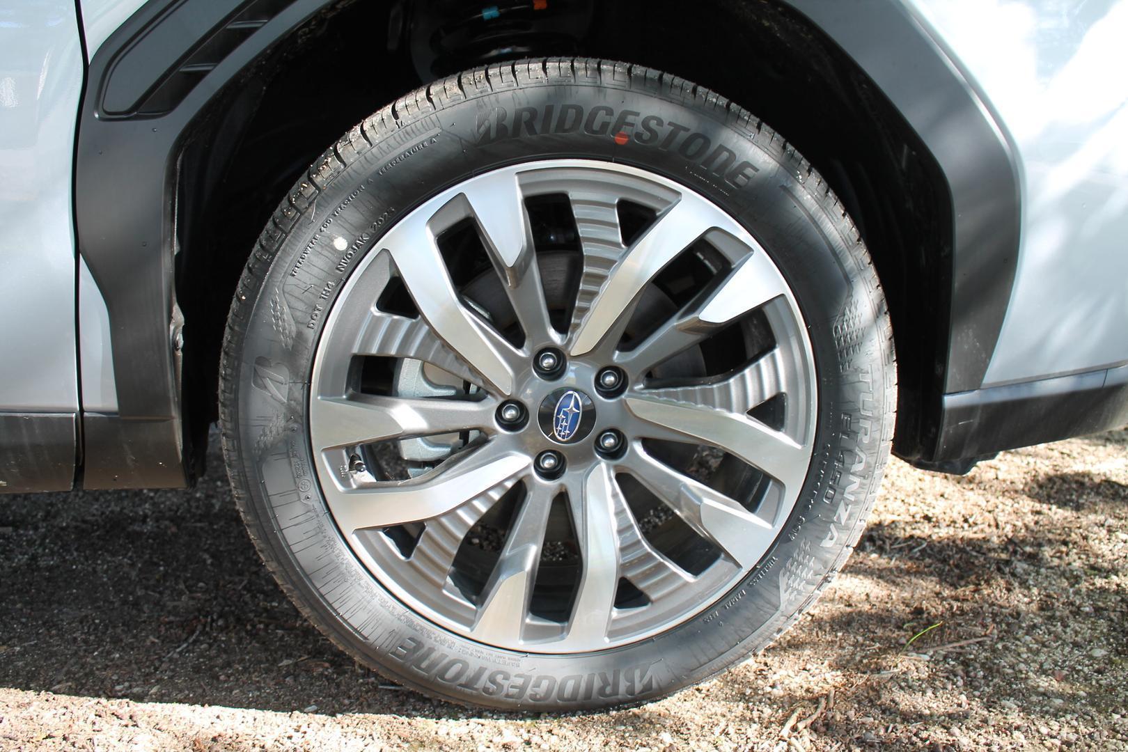 2025 Subaru Forester Hybrid Touring — photo 18
