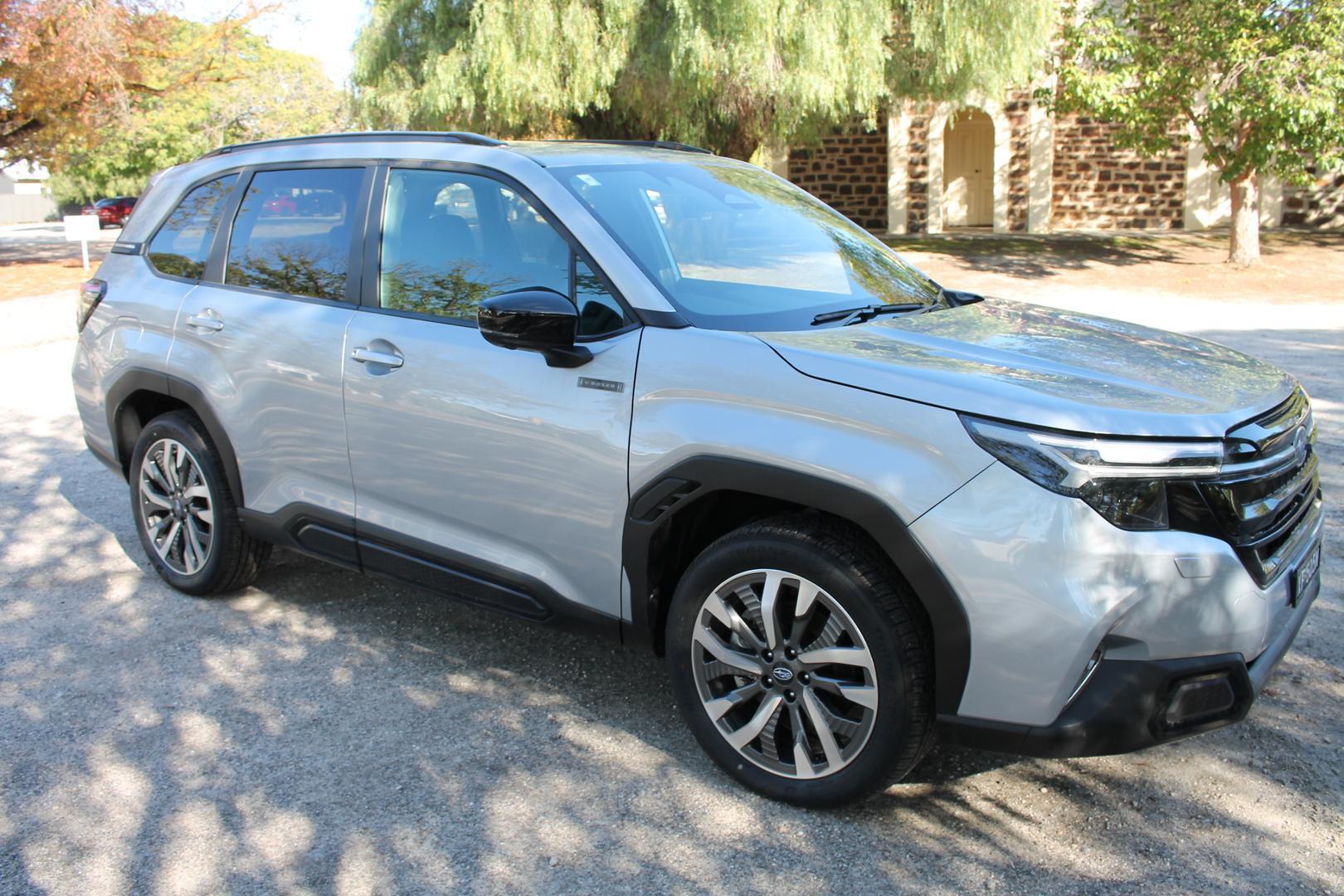 2025 Subaru Forester Hybrid Touring — photo 20