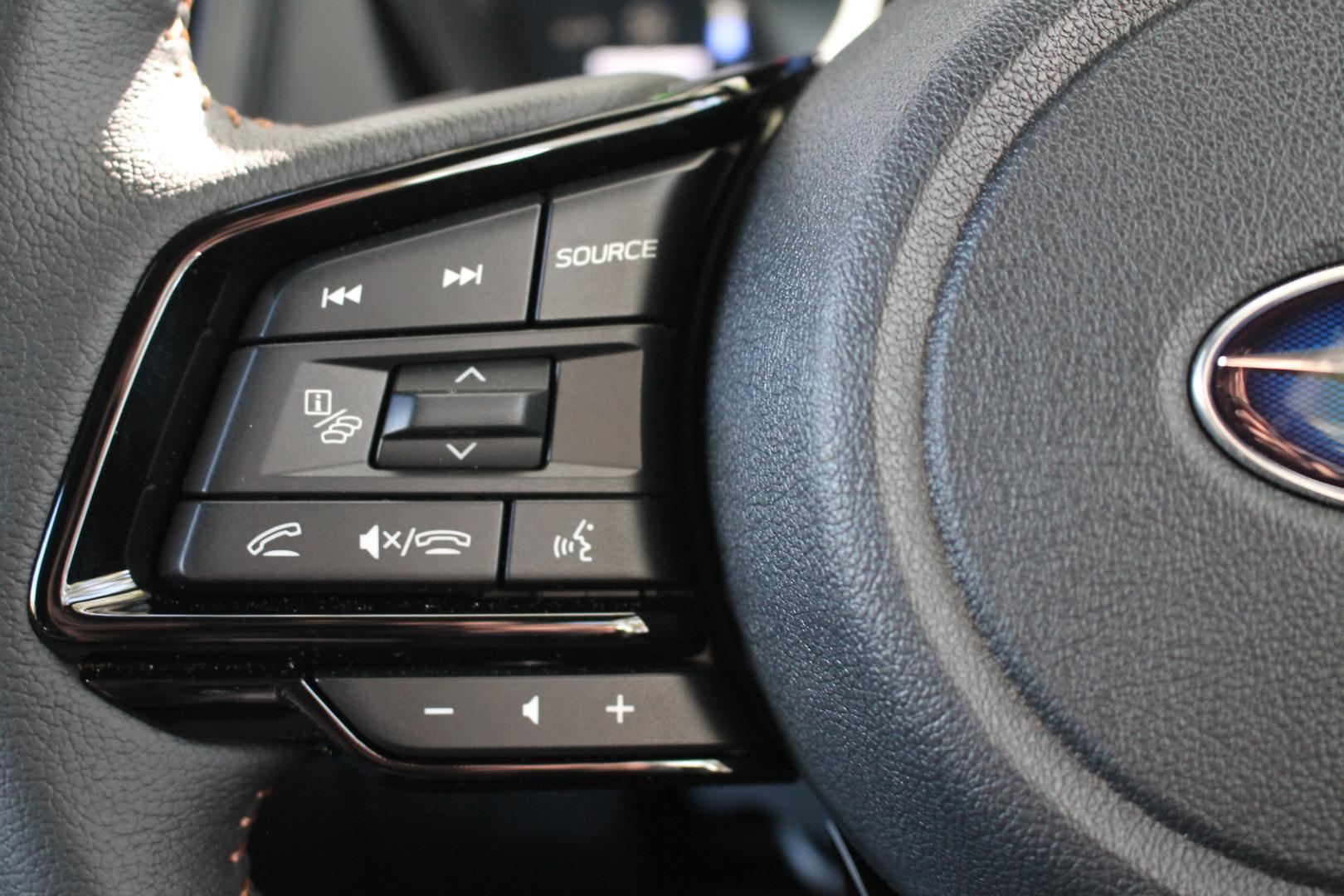 2025 Subaru Forester Hybrid Touring — photo 7