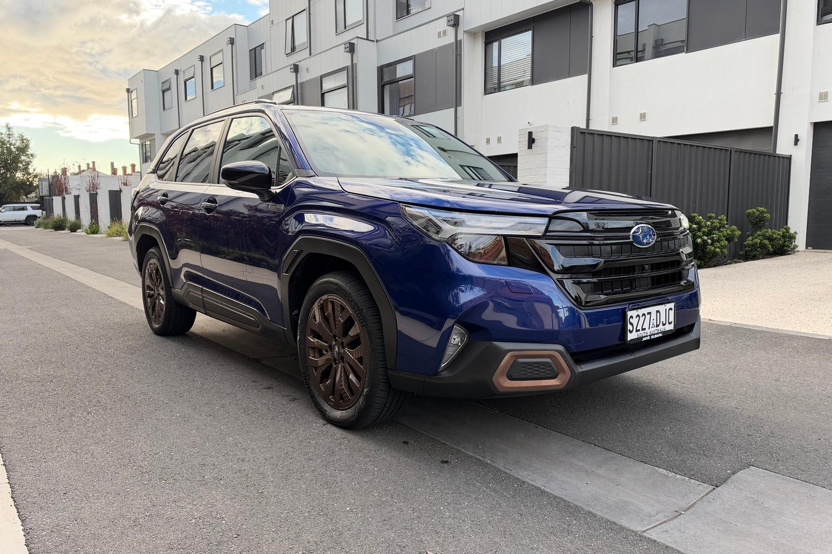 2025 Subaru Forester Hybrid Sport — photo 1