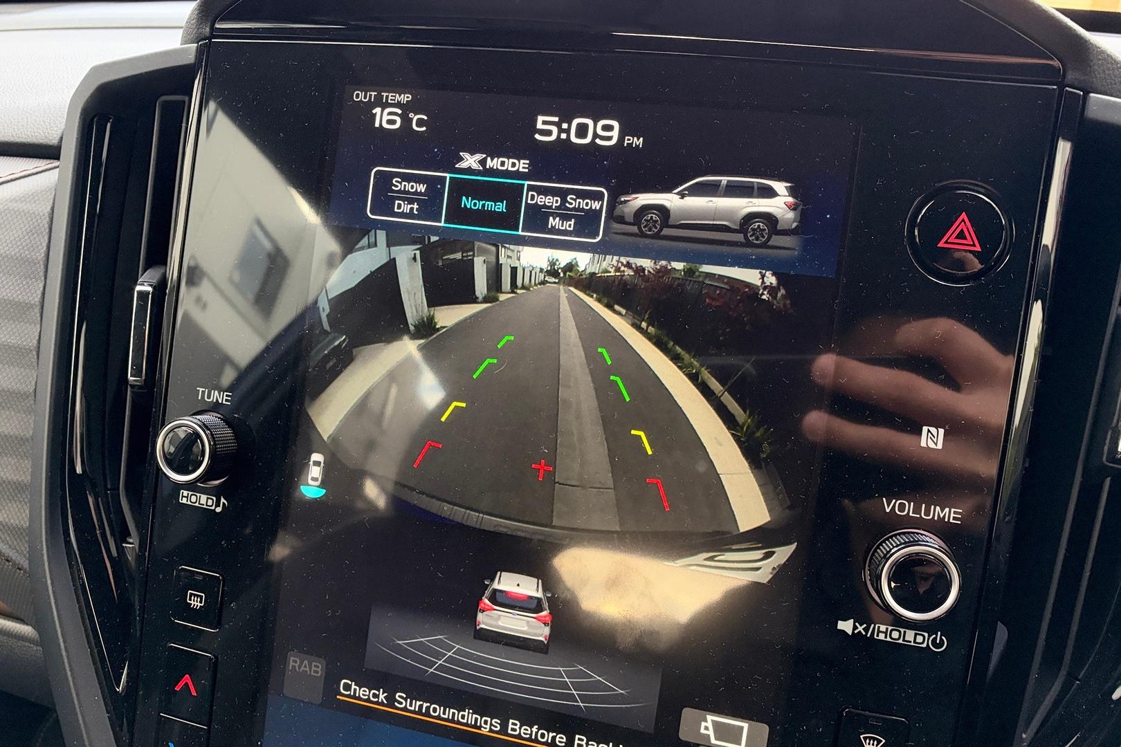 2025 Subaru Forester Hybrid Sport — photo 12