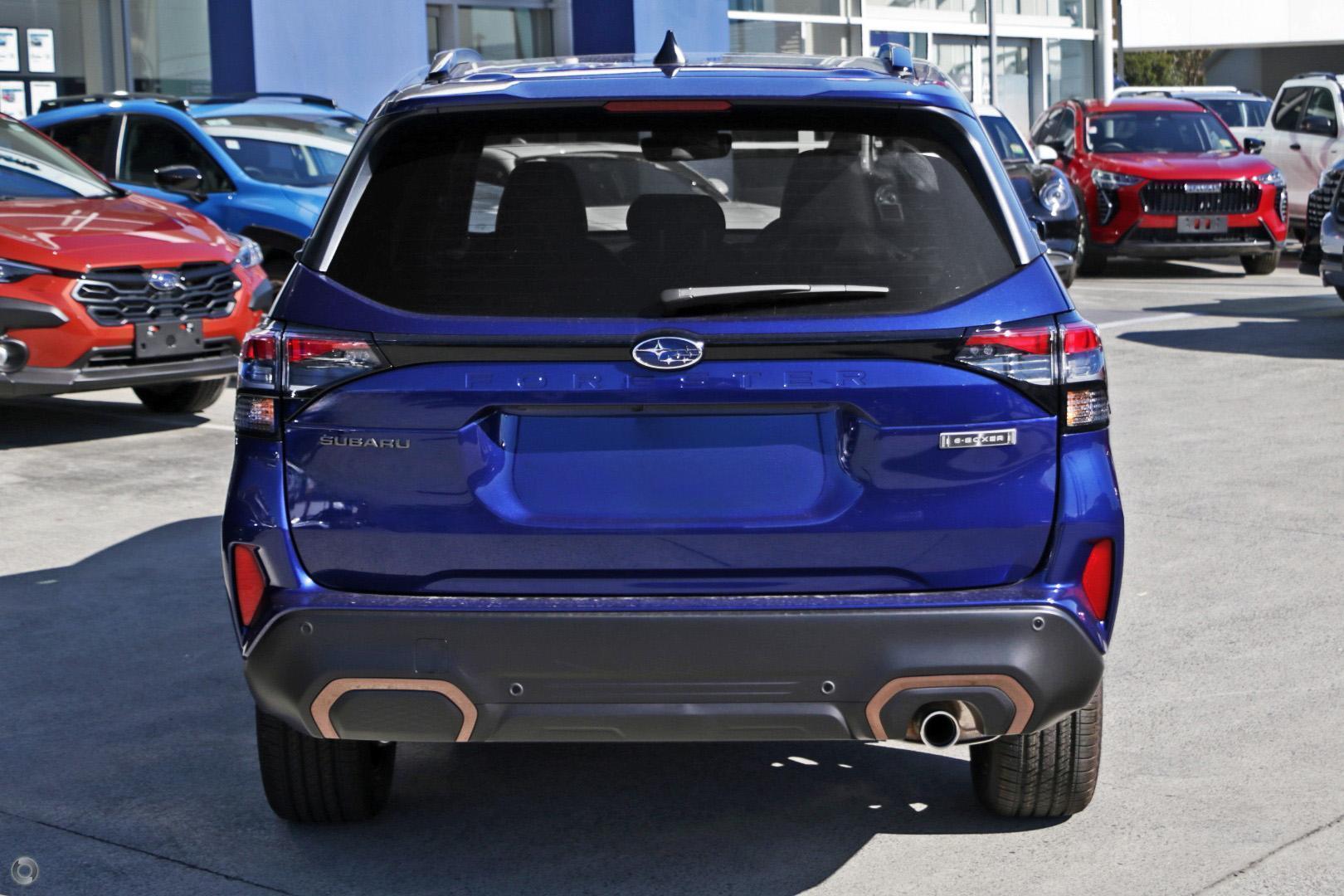 2025 Subaru Forester Hybrid Sport — photo 3