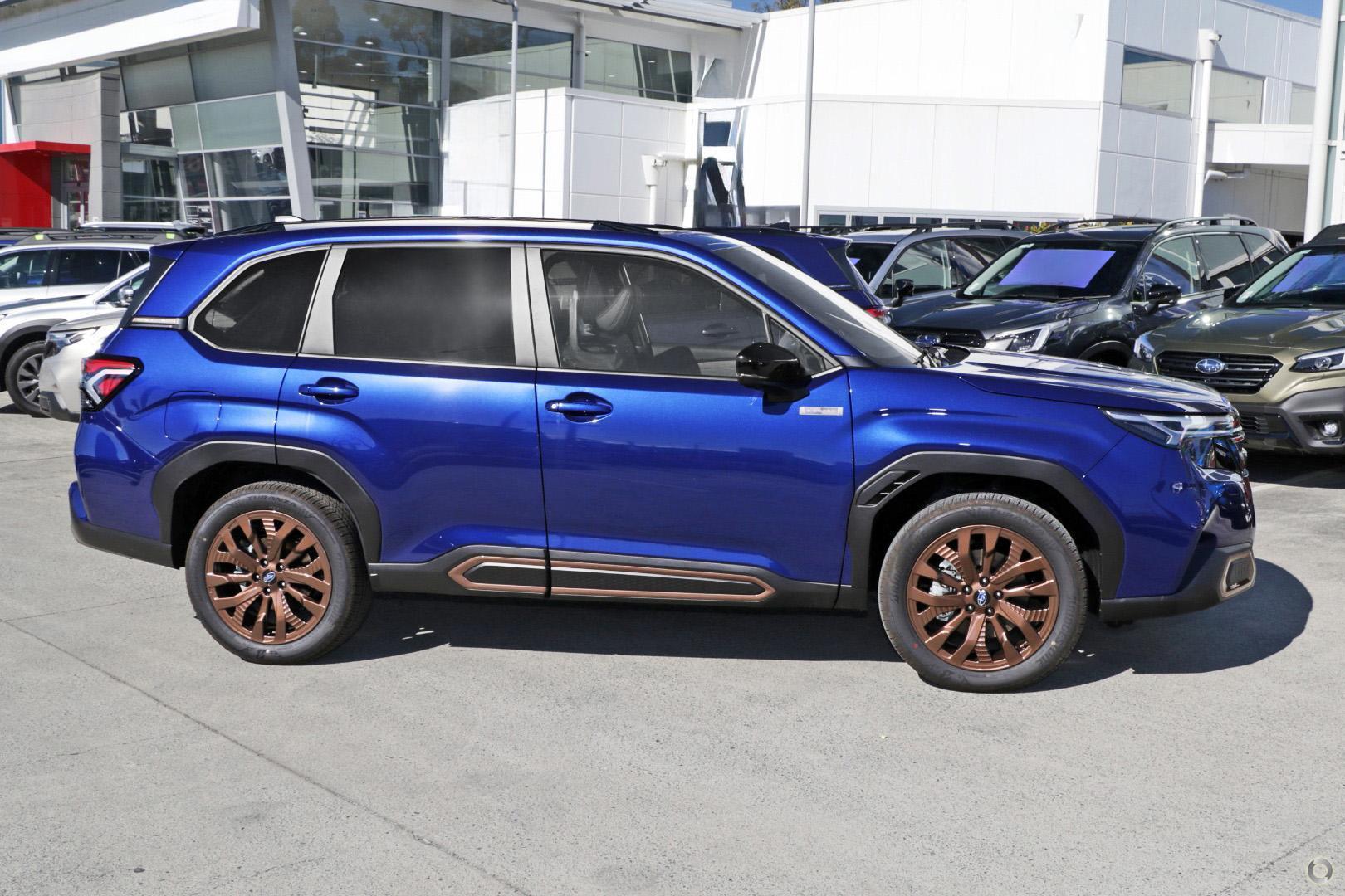 2025 Subaru Forester Hybrid Sport — photo 5