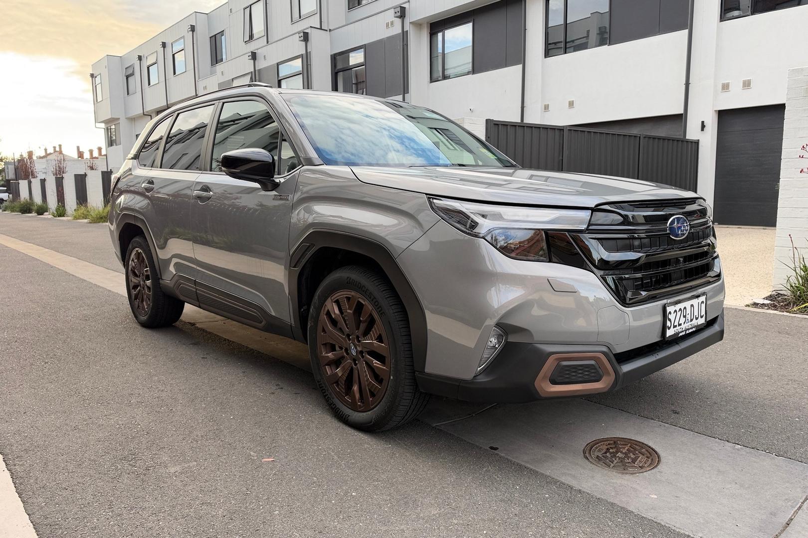 2025 Subaru Forester Hybrid Sport — photo 1