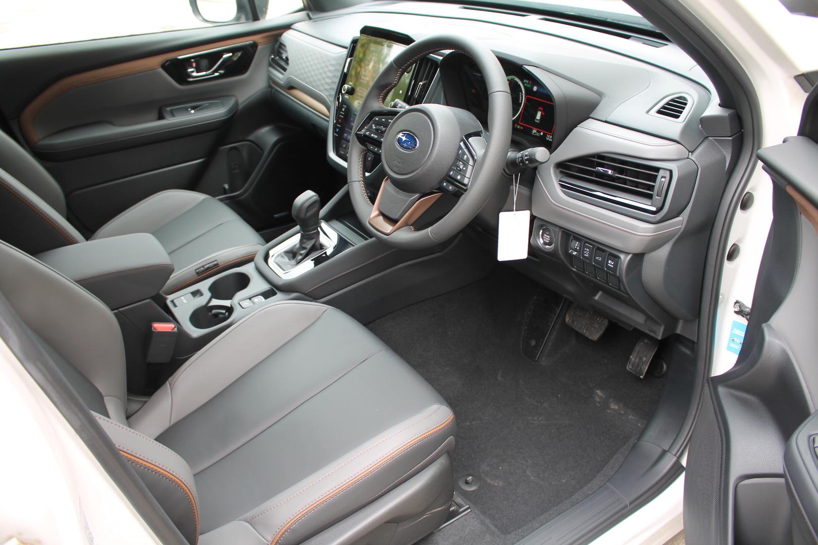 2025 Subaru Forester Hybrid Sport — photo 10