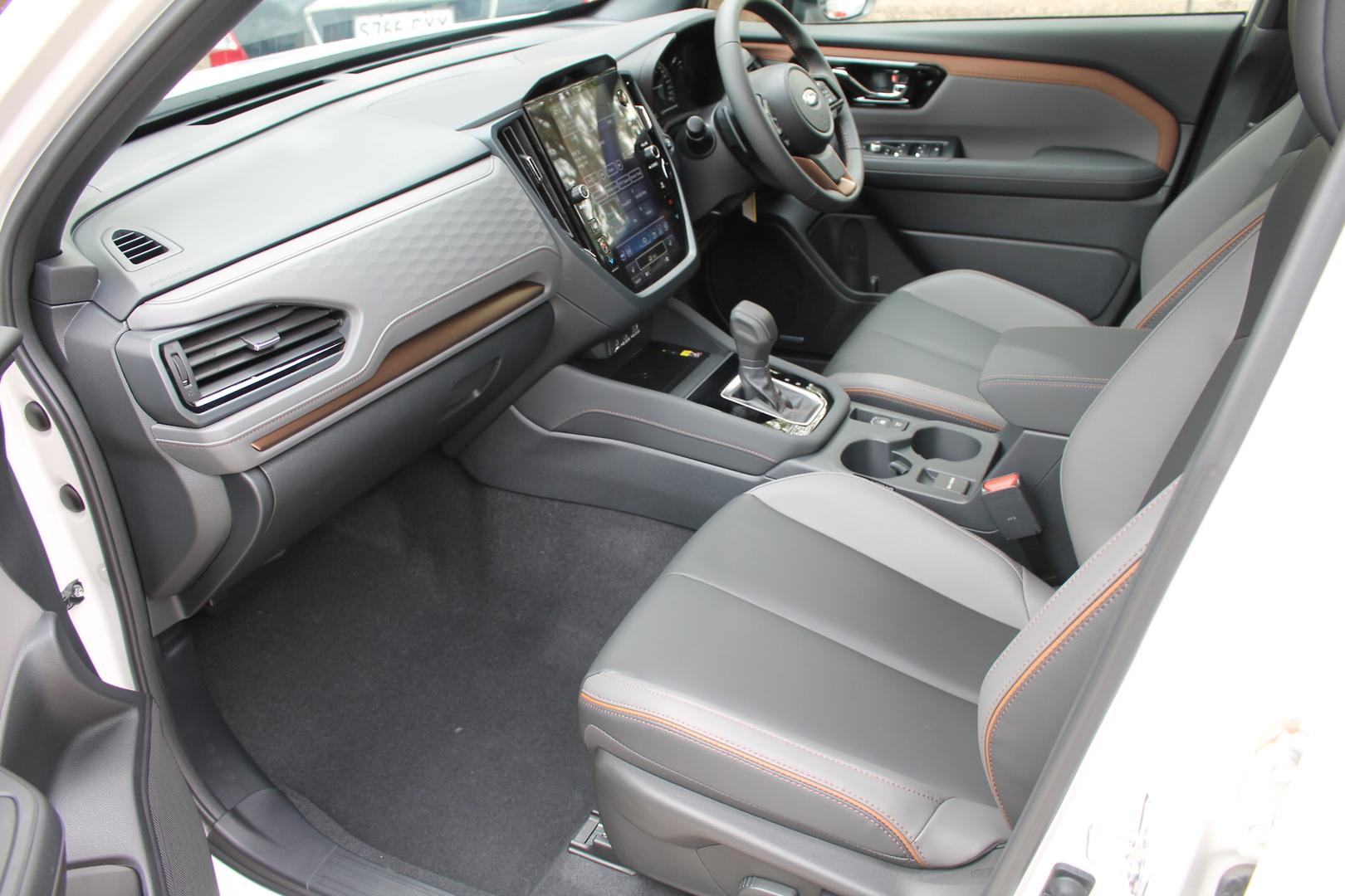 2025 Subaru Forester Hybrid Sport — photo 14
