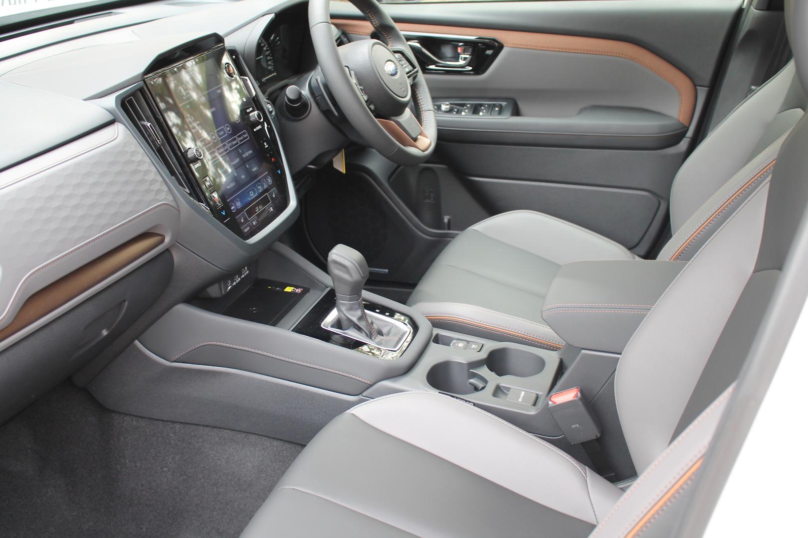 2025 Subaru Forester Hybrid Sport — photo 15