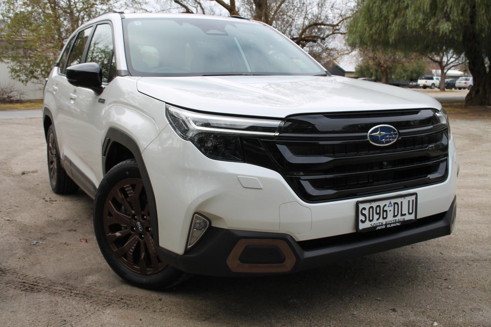 2025 Subaru Forester Hybrid Sport — photo 1