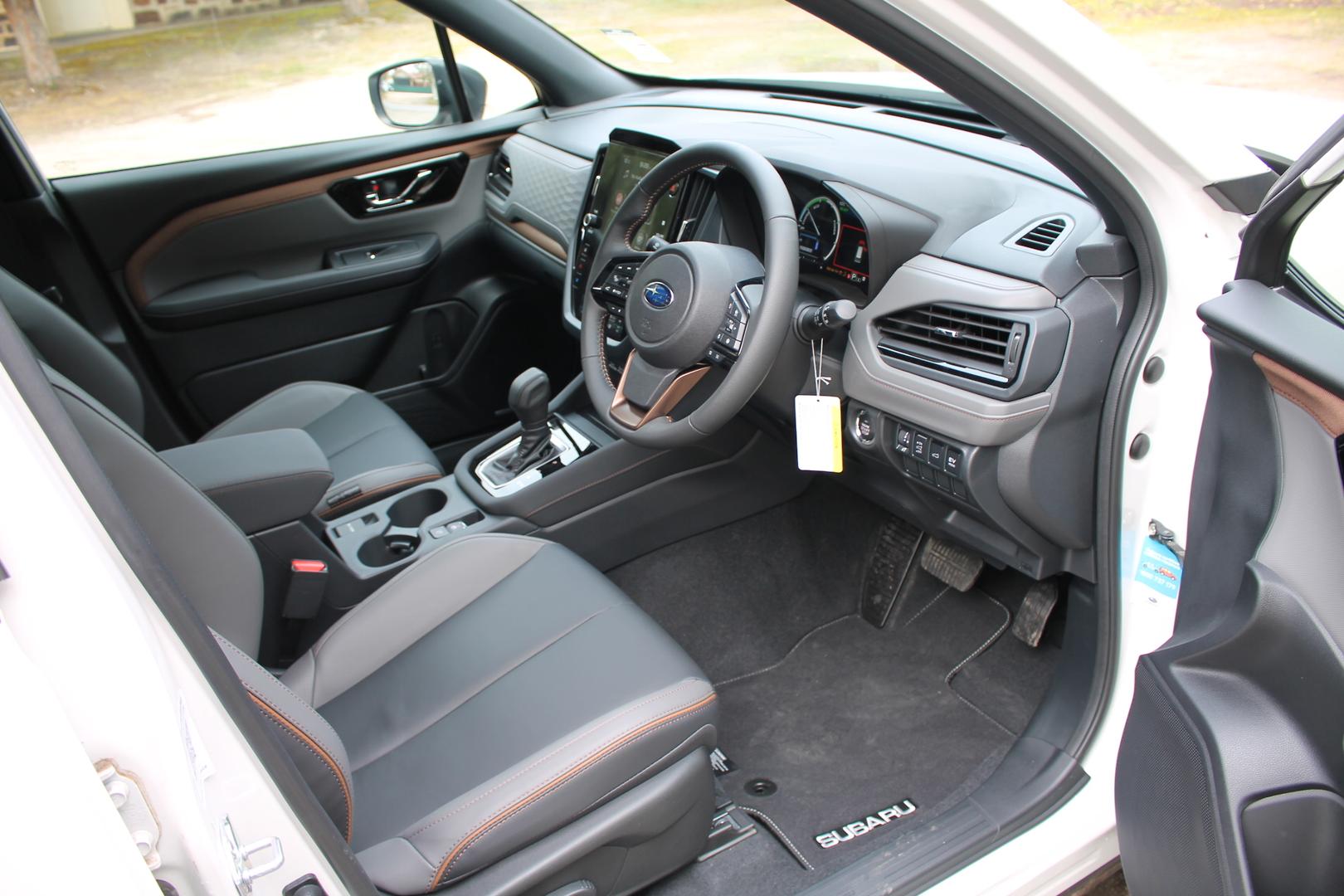 2025 Subaru Forester Hybrid Sport — photo 10