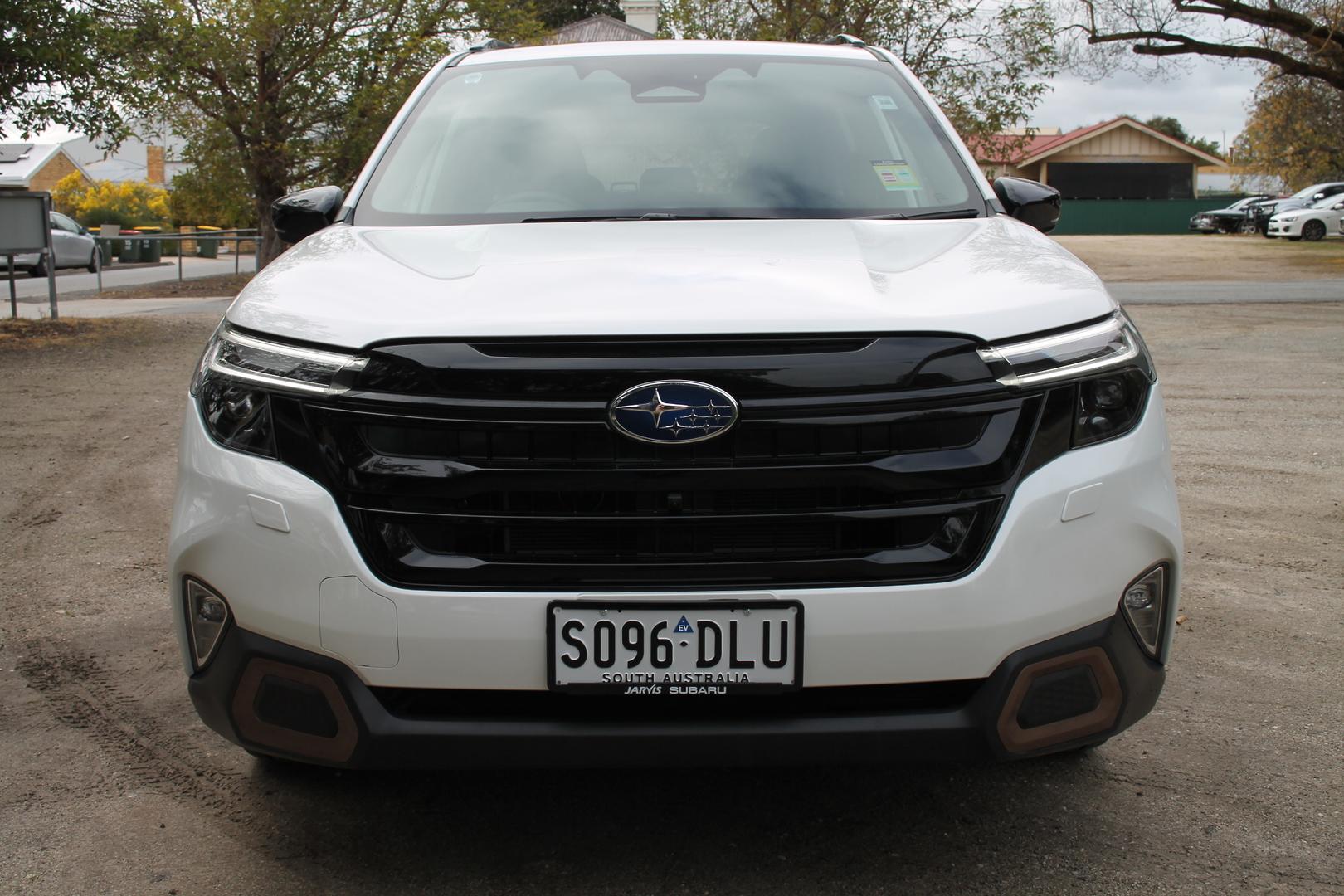 2025 Subaru Forester Hybrid Sport — photo 2