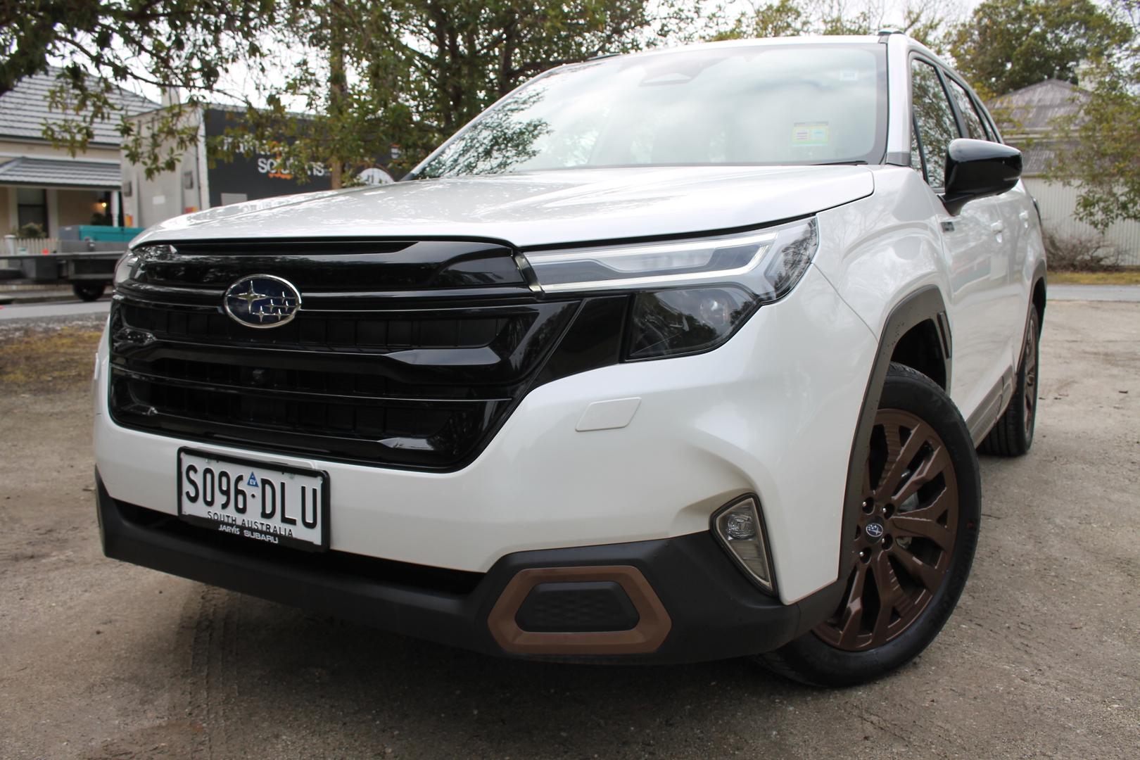 2025 Subaru Forester Hybrid Sport — photo 3