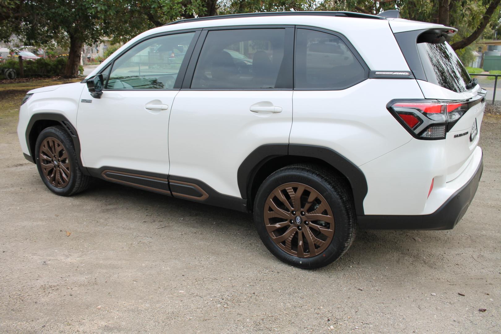 2025 Subaru Forester Hybrid Sport — photo 6