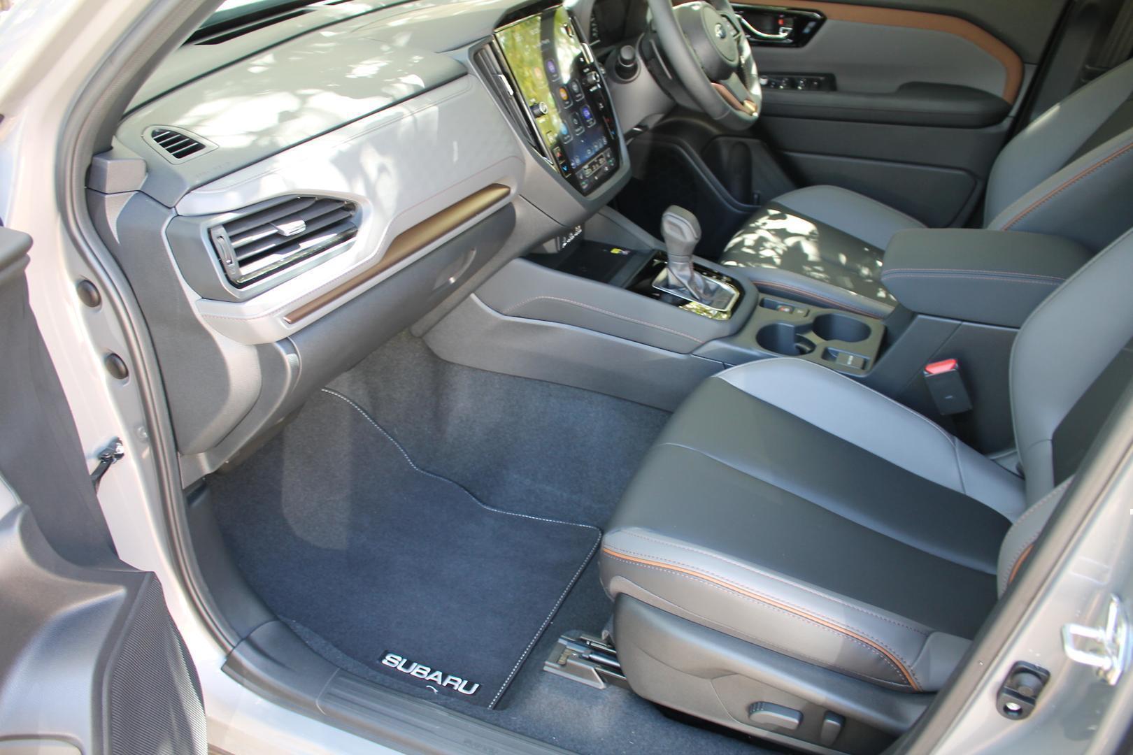2025 Subaru Forester Hybrid Sport — photo 14