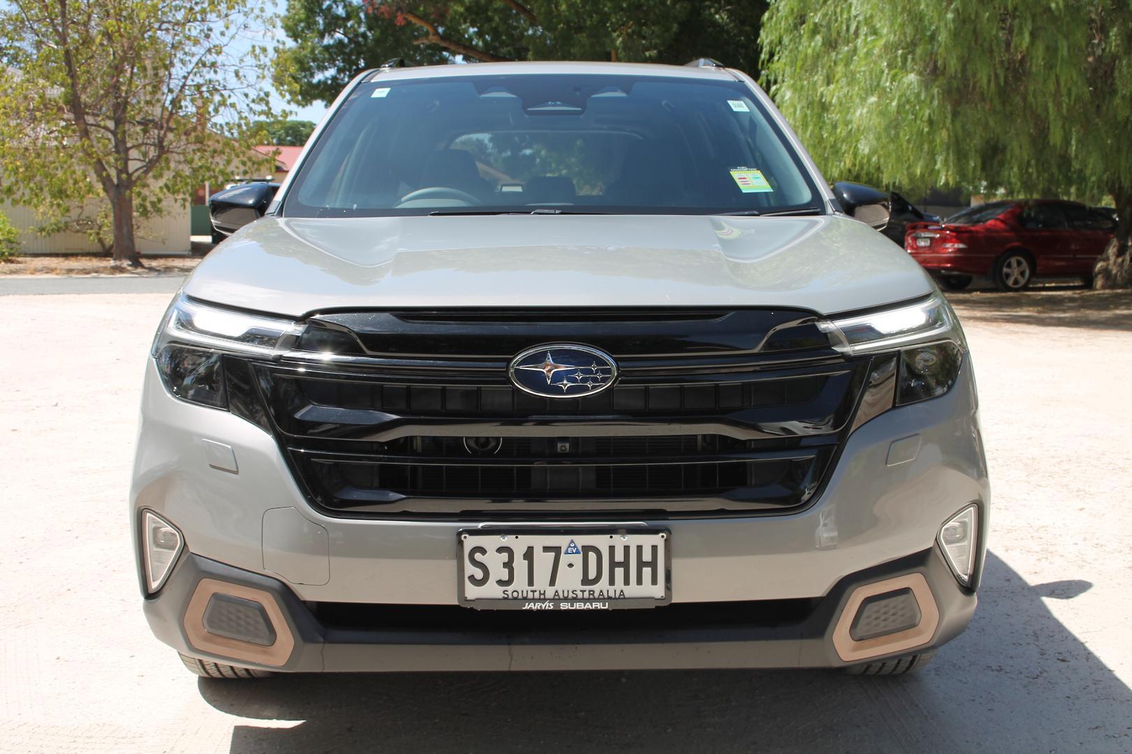 2025 Subaru Forester Hybrid Sport — photo 2