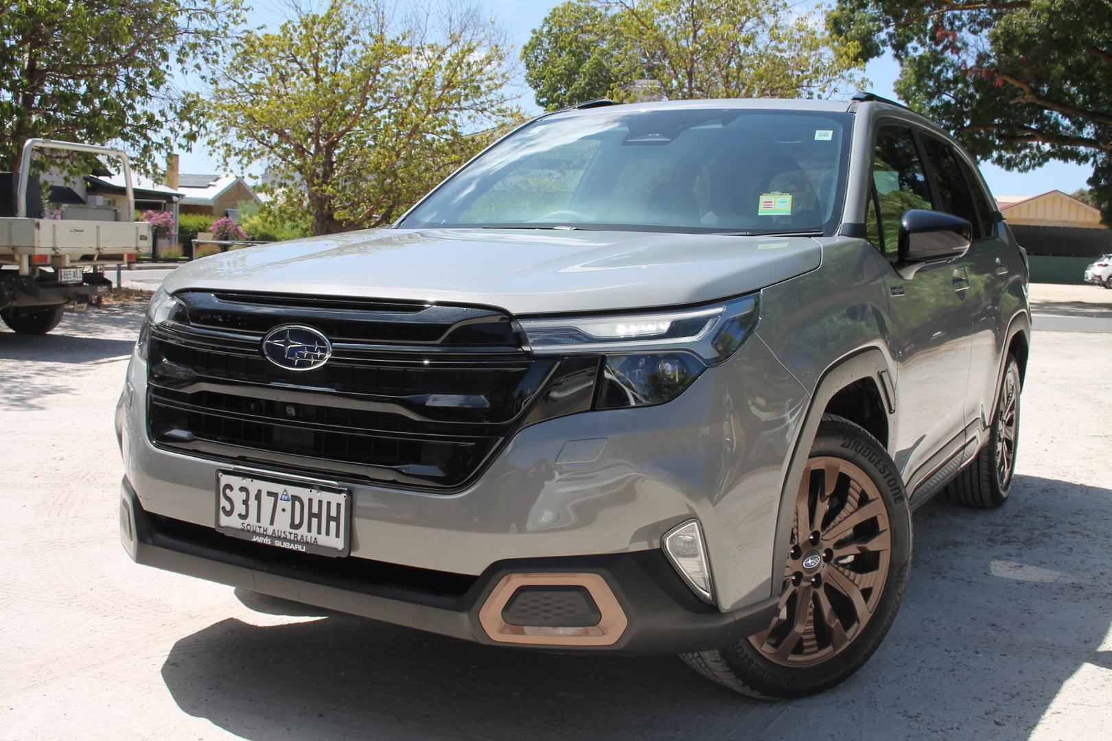 2025 Subaru Forester Hybrid Sport — photo 3