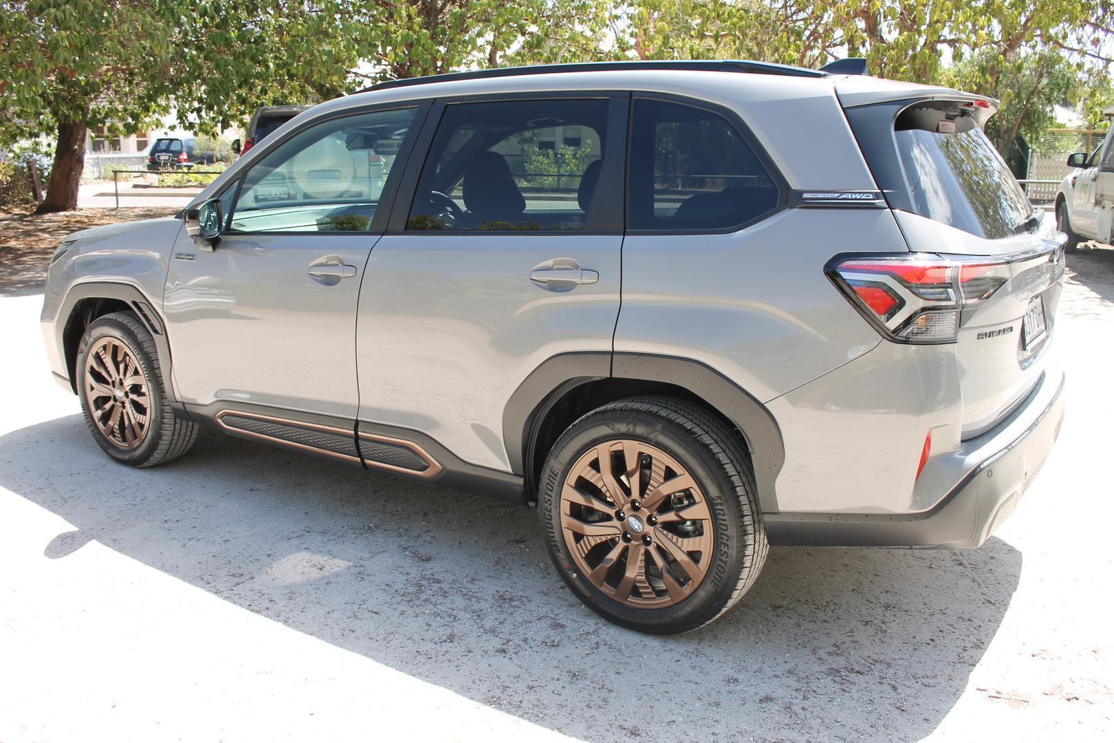 2025 Subaru Forester Hybrid Sport — photo 6