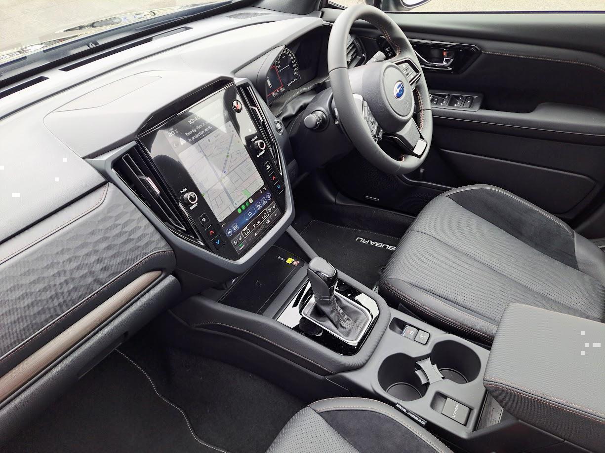 2025 Subaru Forester Hybrid Touring — photo 16