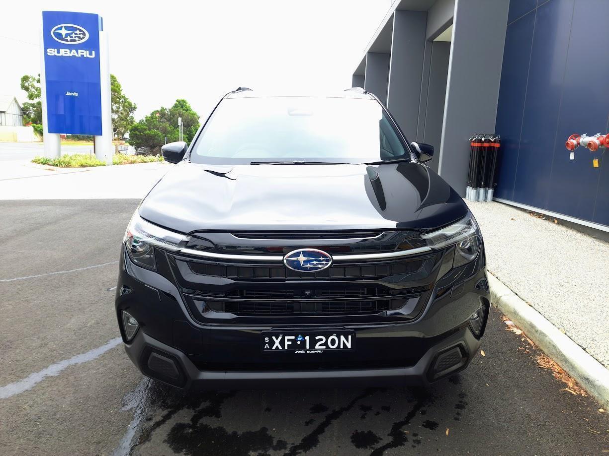 2025 Subaru Forester Hybrid Touring — photo 2