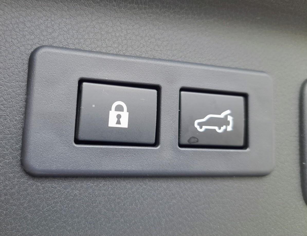 2025 Subaru Forester Hybrid Touring — photo 8
