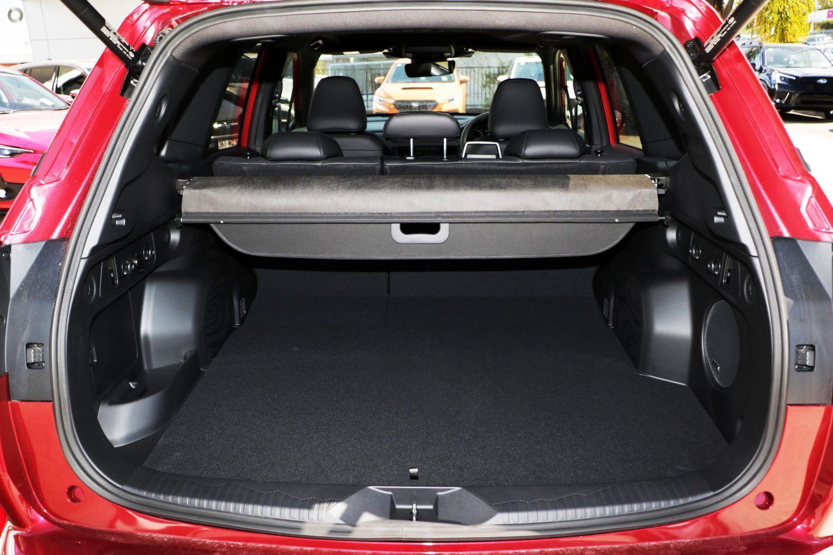 2025 Subaru Forester Hybrid Touring — photo 12