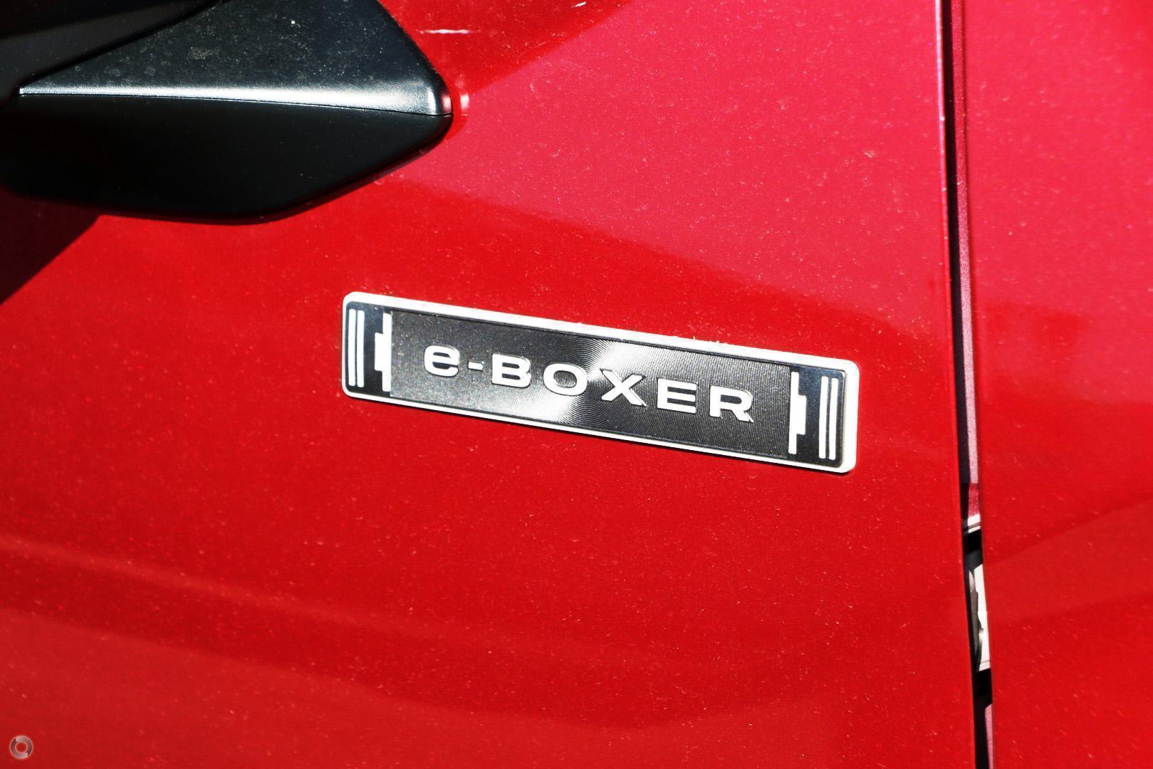 2025 Subaru Forester Hybrid Touring — photo 13