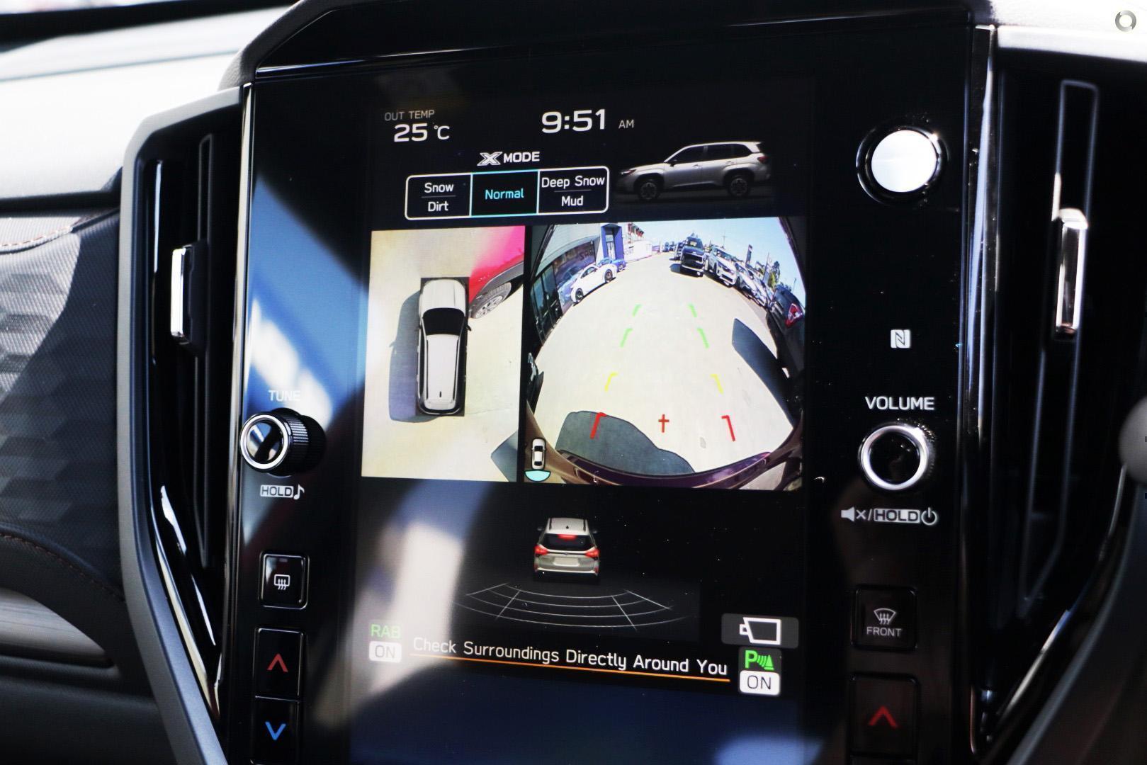 2025 Subaru Forester Hybrid Touring — photo 14
