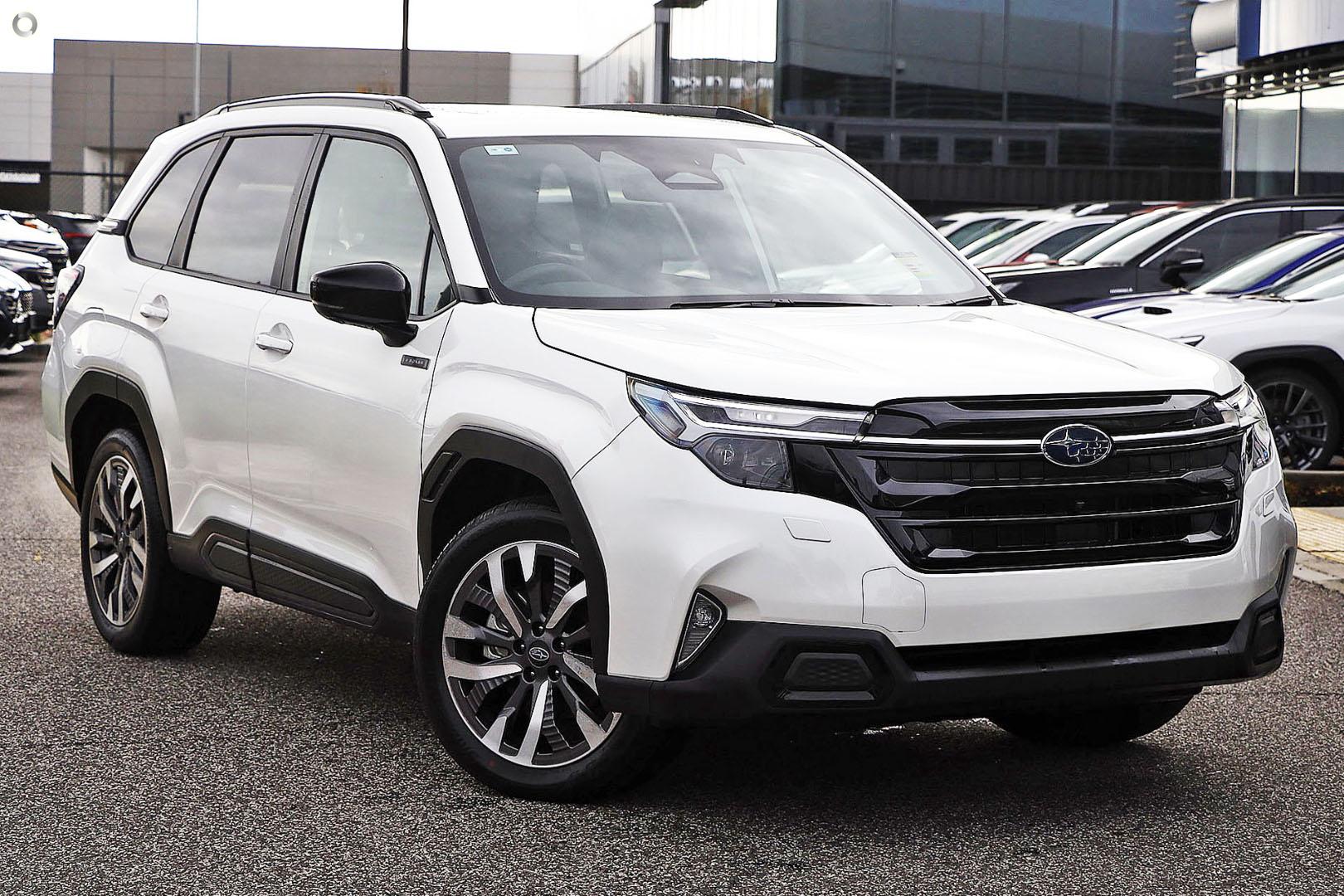 2025 Subaru Forester Hybrid Touring — photo 1
