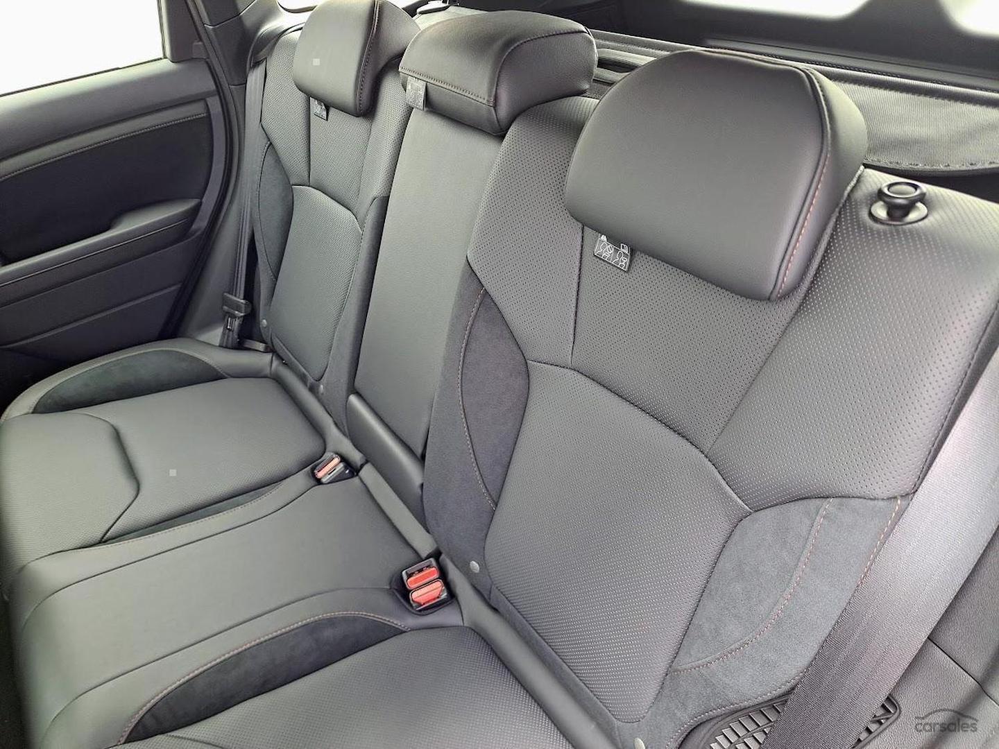 2025 Subaru Forester Hybrid Touring — photo 25