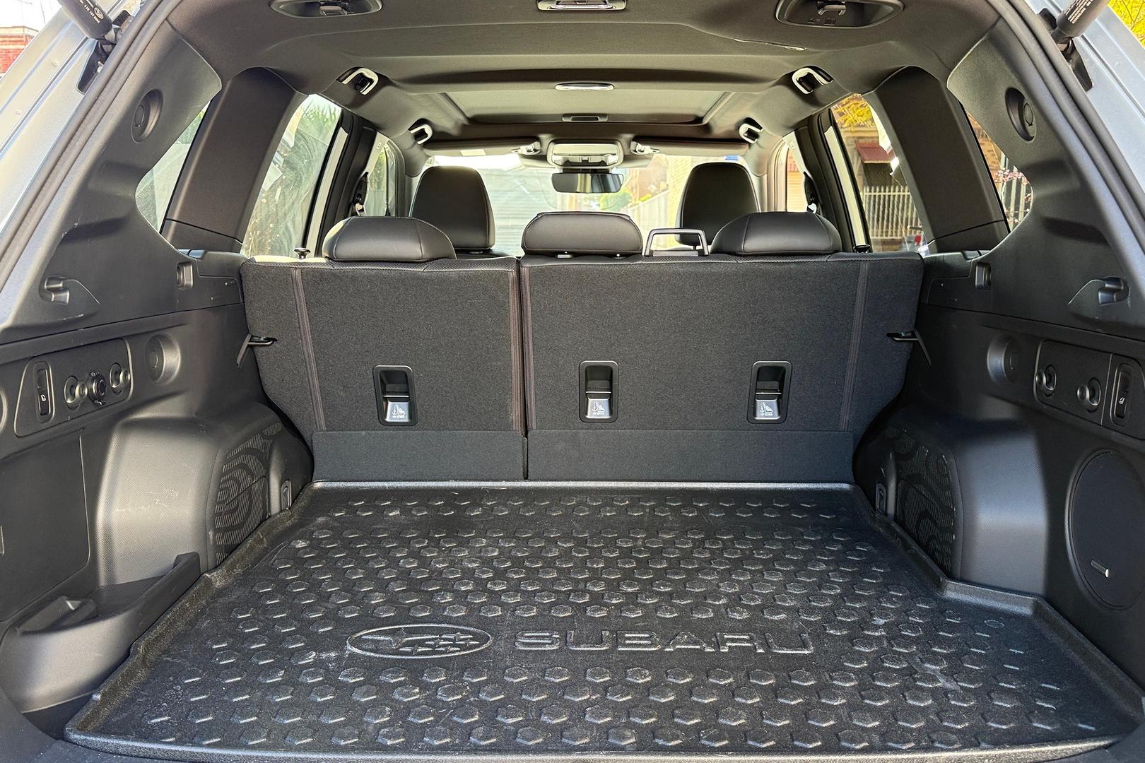 2025 Subaru Forester Hybrid Touring — photo 10