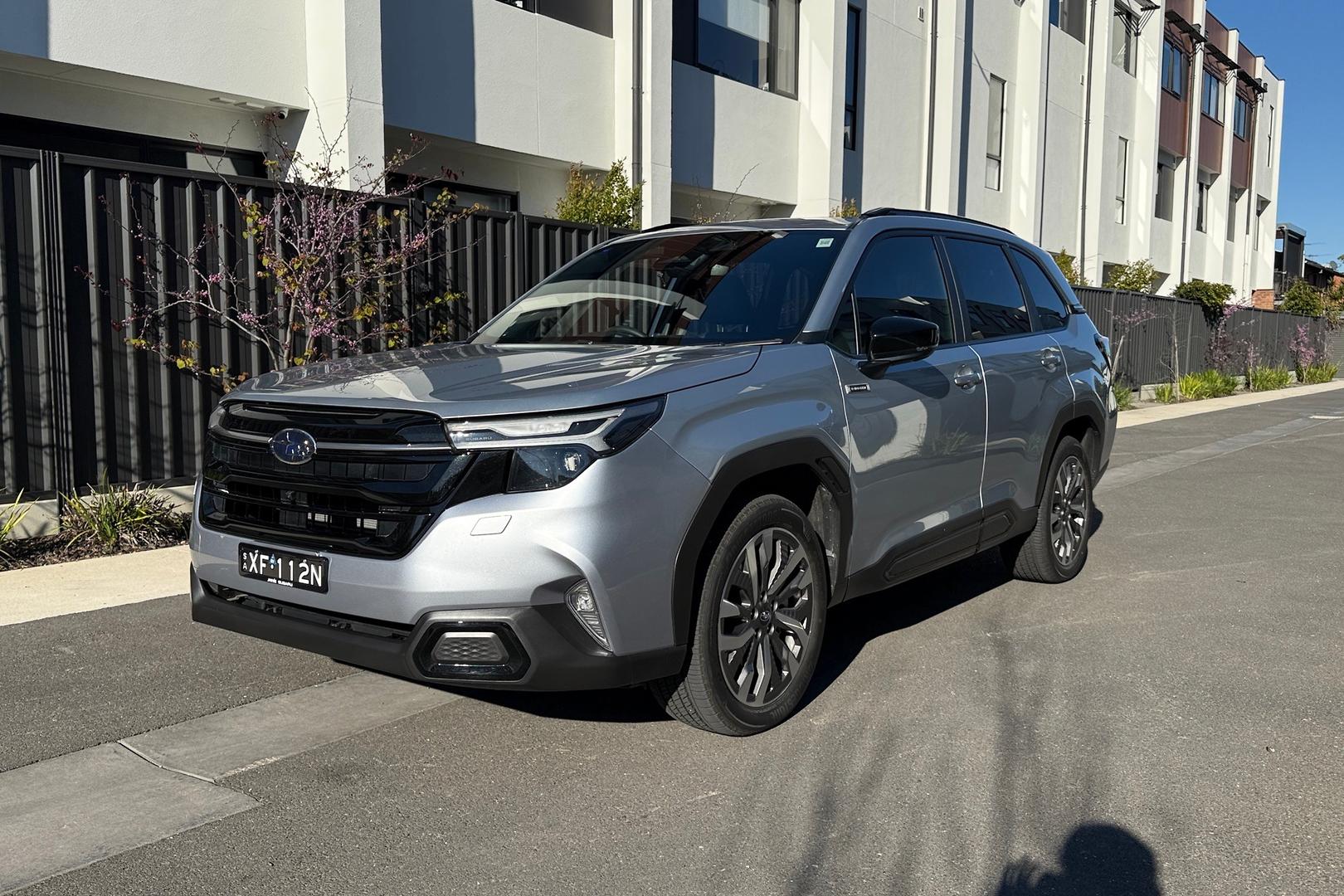 2025 Subaru Forester Hybrid Touring — photo 4