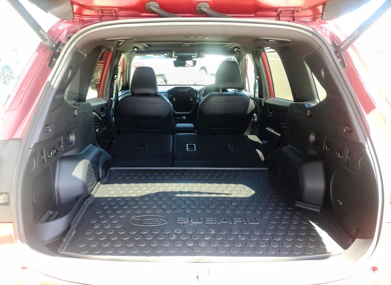 2025 Subaru Forester Hybrid Touring — photo 11