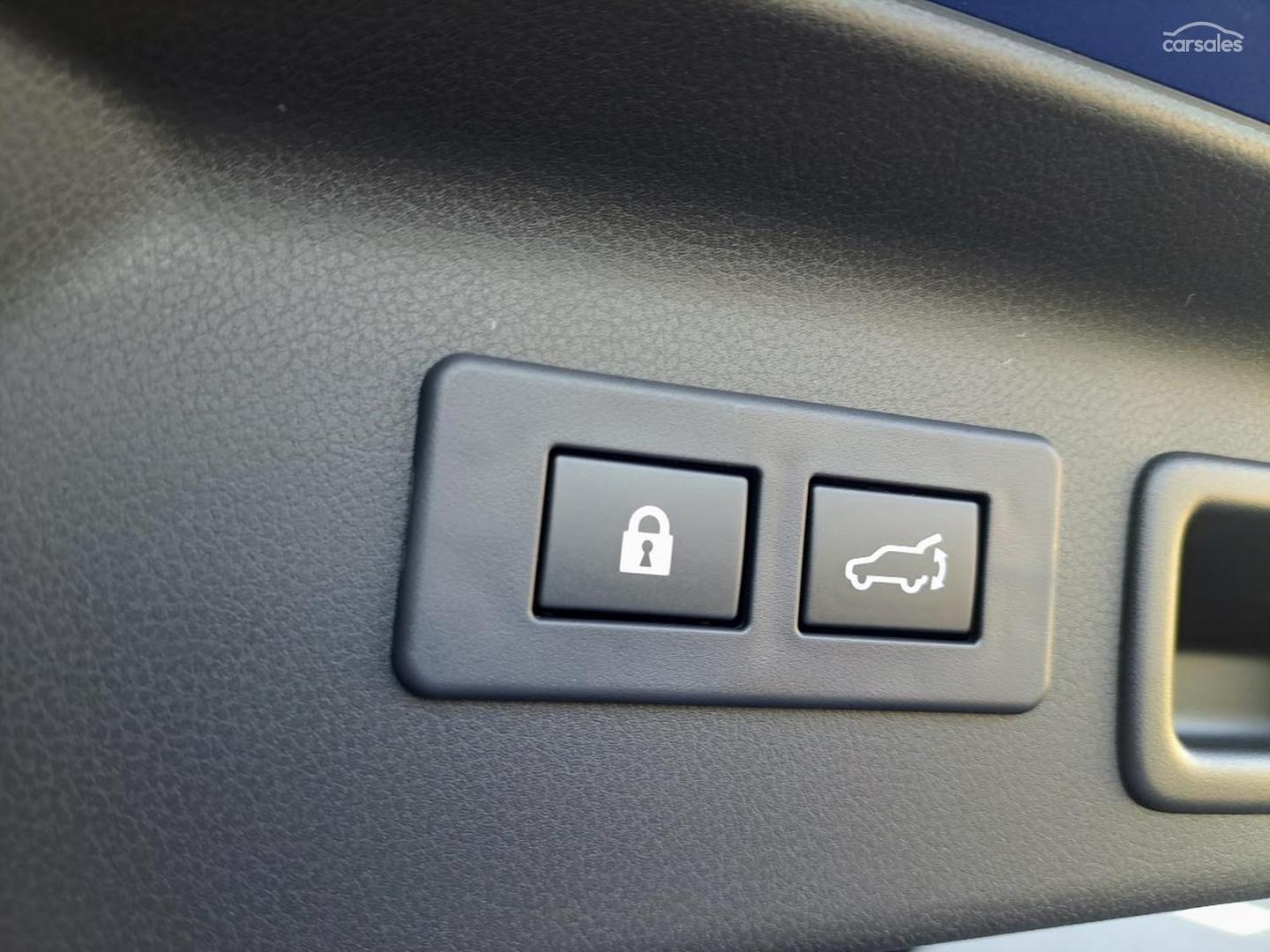 2025 Subaru Forester Hybrid Touring — photo 12