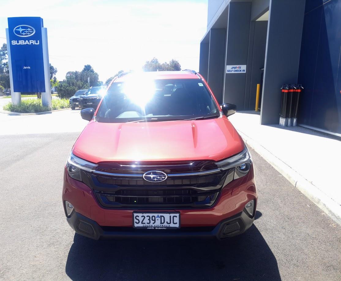 2025 Subaru Forester Hybrid Touring — photo 2