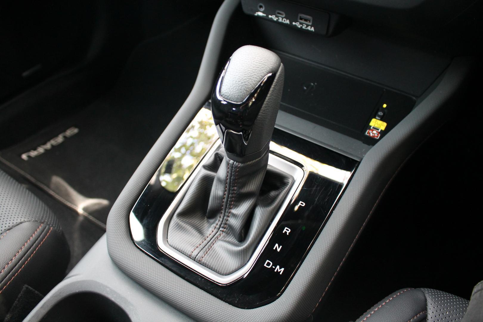 2025 Subaru Forester Hybrid Touring — photo 11