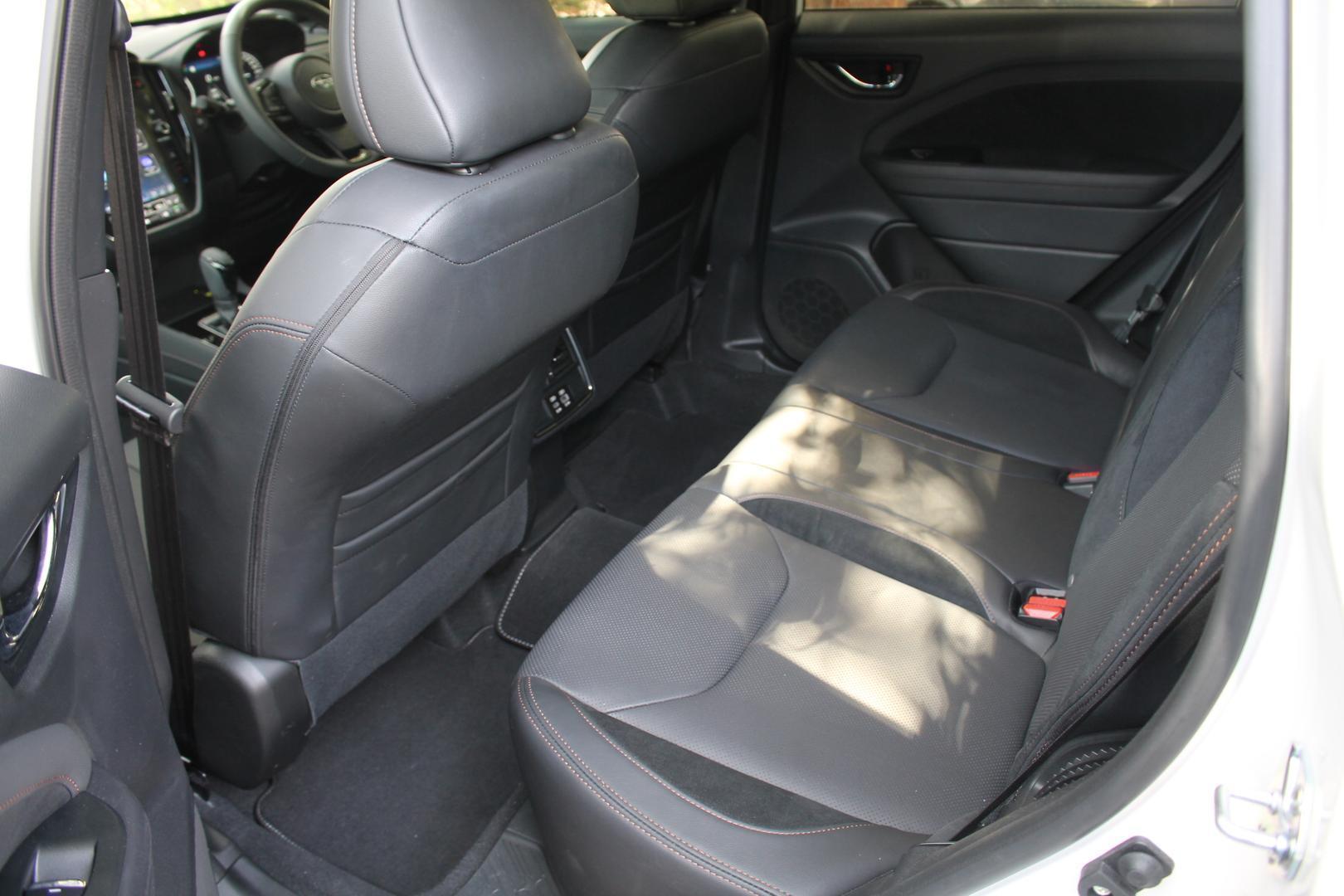 2025 Subaru Forester Hybrid Touring — photo 16