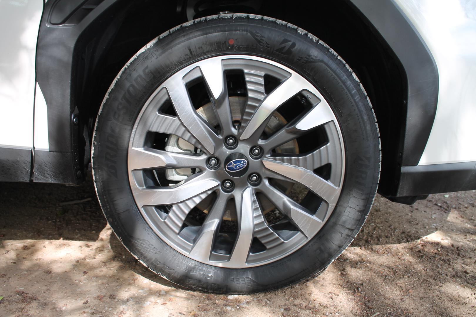 2025 Subaru Forester Hybrid Touring — photo 18