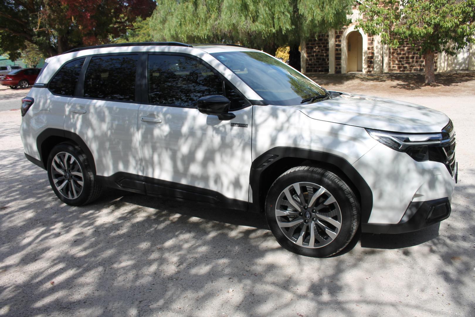 2025 Subaru Forester Hybrid Touring — photo 20