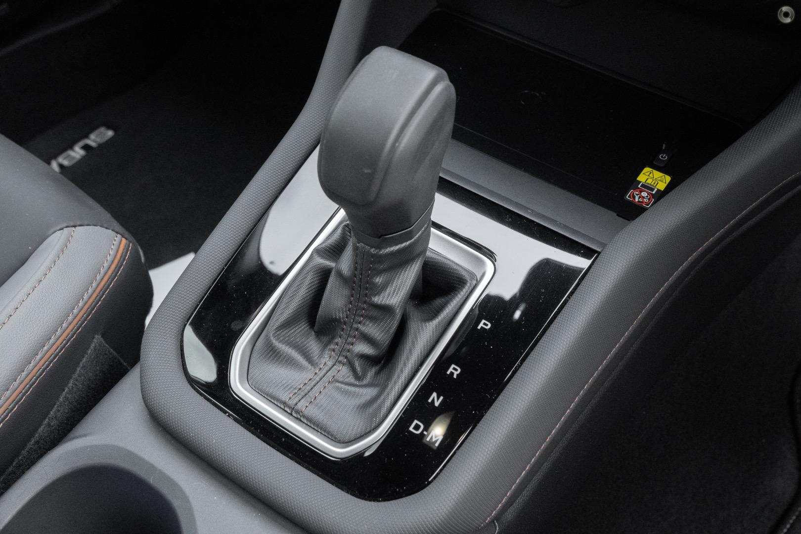 2025 Subaru Forester Hybrid Sport — photo 12