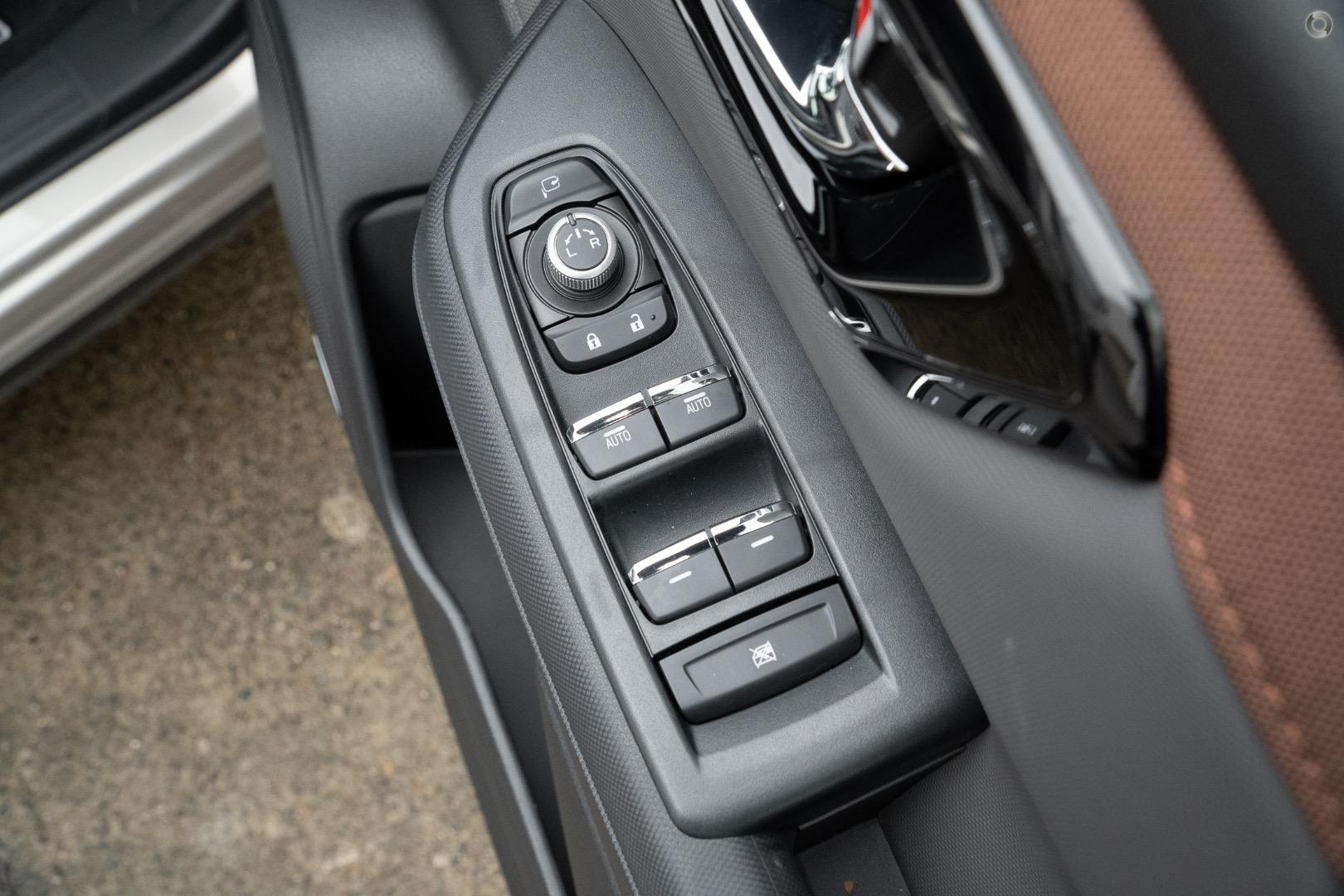 2025 Subaru Forester Hybrid Sport — photo 13